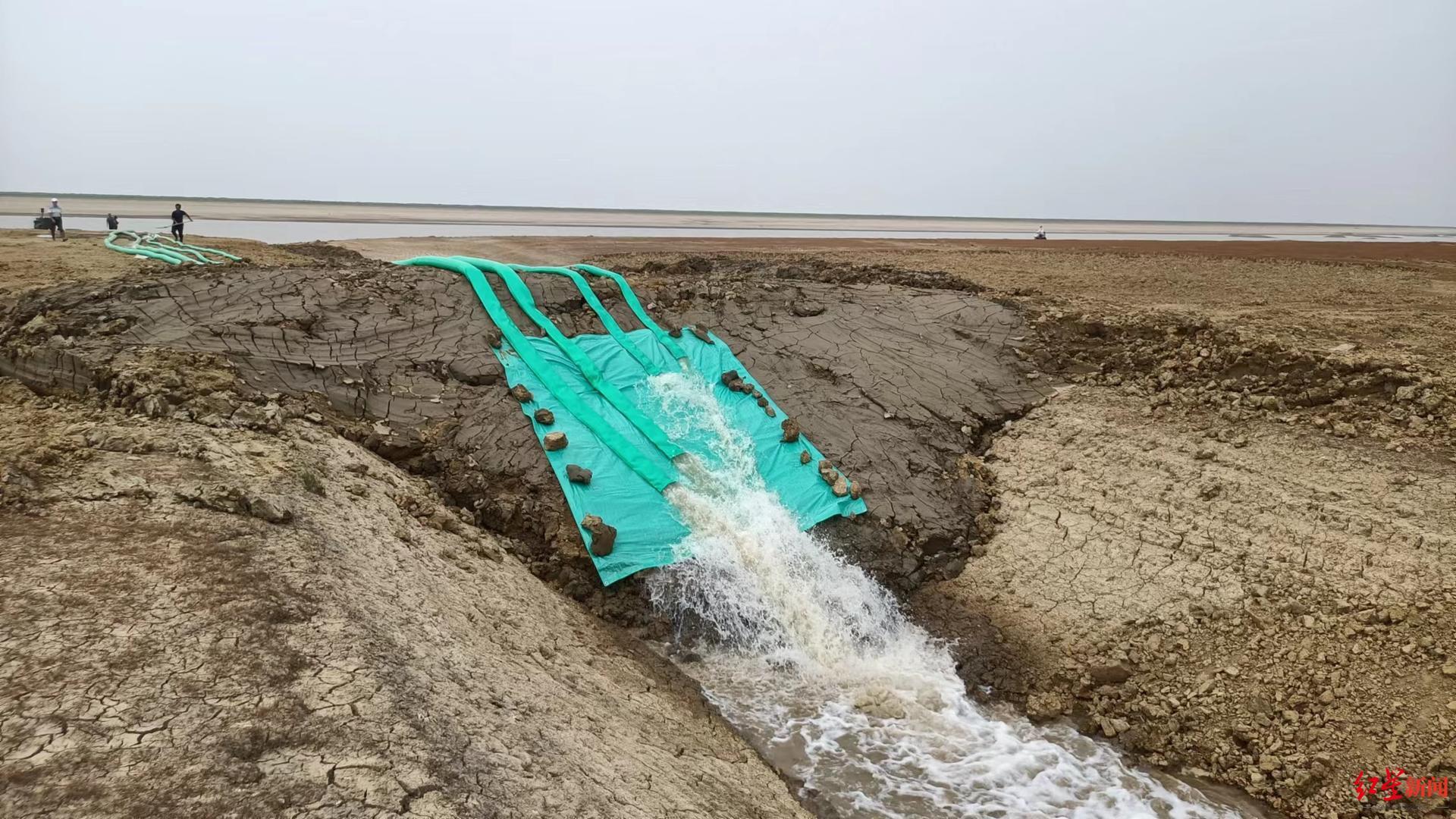 ↑碟形湖候鸟栖息地引水成功
