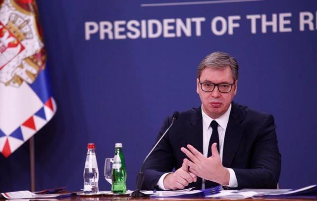 塞尔维亚总统武契奇10月8日发表讲话，图自外媒