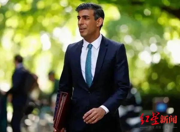 ↑英国首位印度裔首相苏纳克