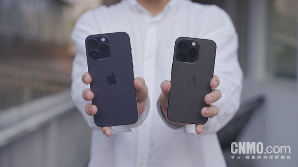 iPhone 14 Pro(右)与iPhone 14Pro Max(左)