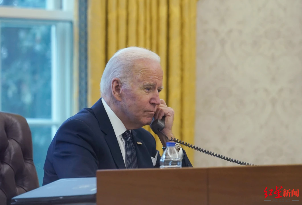 ↑美国总统拜登2021年12月9日同乌克兰总统泽连斯基通电话