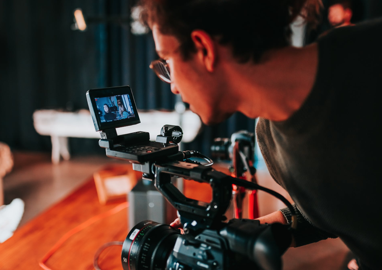 在国内怎么做国外直播带货 cfb8-0c1196b77bbd2c65d8e182b9f487d6bc.png