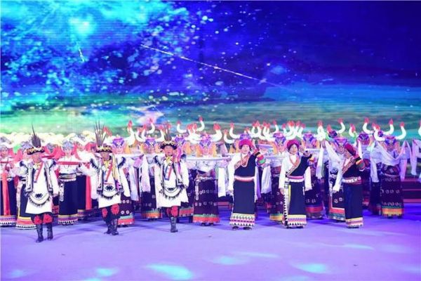 (第五届花灯会现场)
