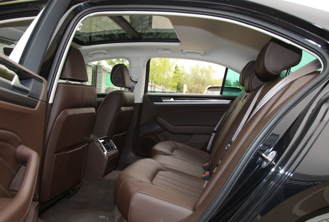 C级车推荐上汽大众辉昂,搭载自适应空气悬架,配置比肩BBA8 C级车推荐上汽大众辉昂,搭载自适应空气悬架,配置比肩BBA