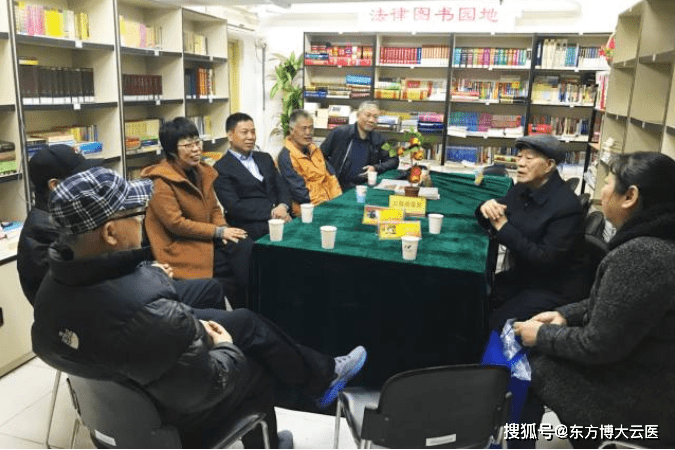 区政协委员吴德坤与法老队带头人杨庭椿