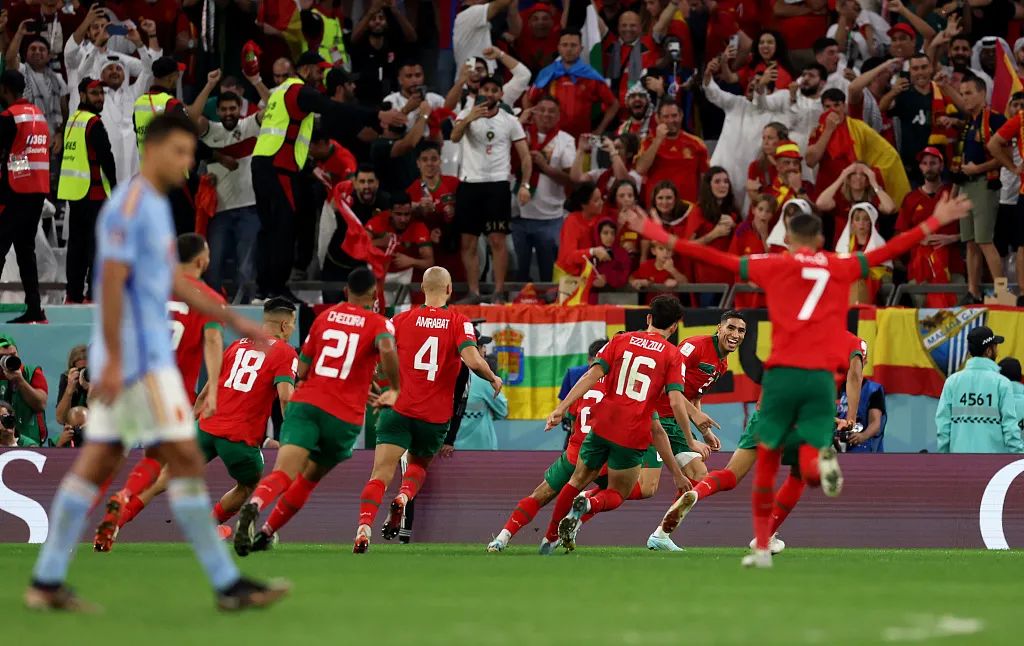 摩洛哥队赛后庆祝胜利。图/视觉中国