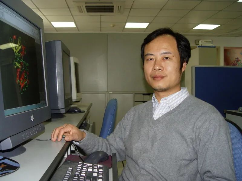 2006年8月9日，蒋华良研究员入选首批上海市“领军人才”