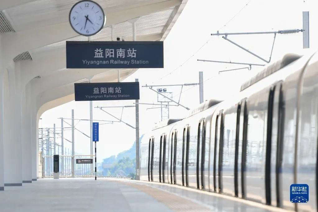图片来源:新华社