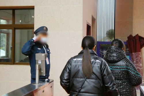 △正黄·金域香江一期交付实拍图