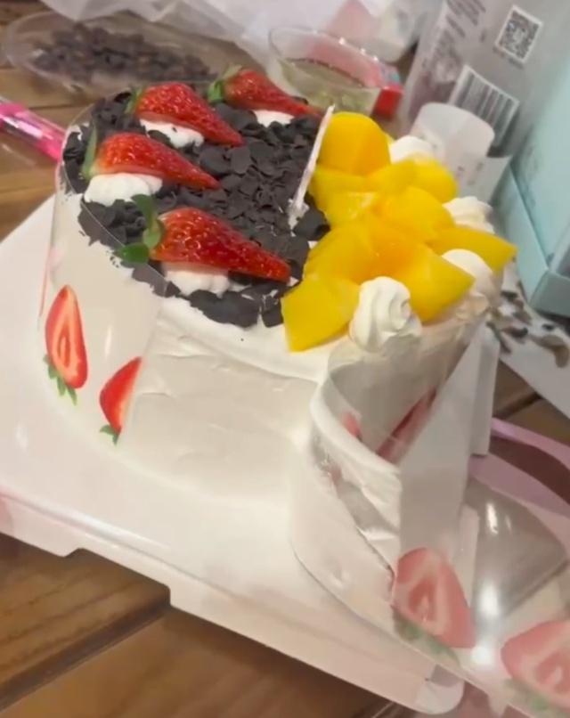 自己怎么做蛋糕的视频 1816-09bebd643174008e5d21958e150926b8.jpg