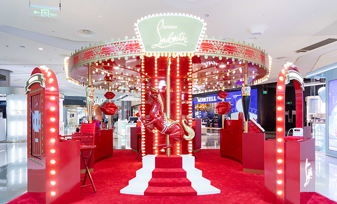 路铂廷(Christian Louboutin)美妆玩美假日快闪店