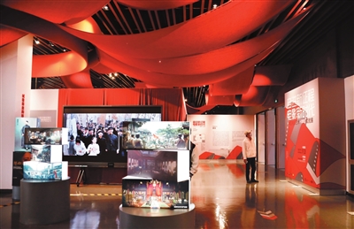 电影等版权产业的快速发展给版权保护带来新挑战。本报实习记者 刘姝言 摄