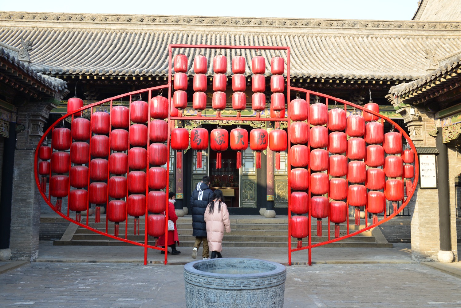 图为乔家大院春节主题装饰（连正摄）