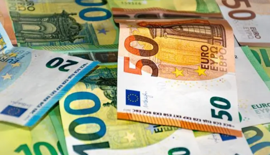 欧元兑美元触及九个月高位，受欧洲央行鹰派基调言论支持