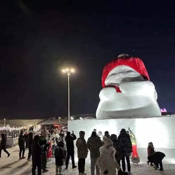 哈尔滨冰雪经济热起来：春节游客量大涨，订房价格翻了2.5倍