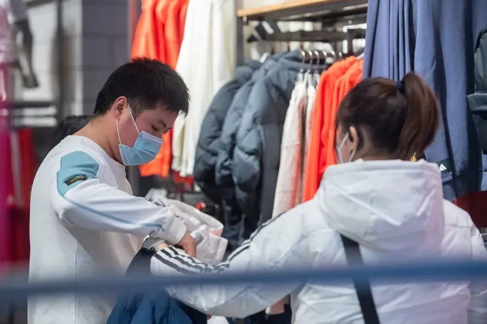图片来源:新华社
