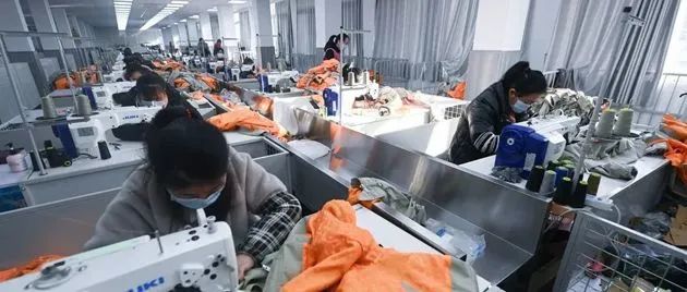 图片来源:新华社