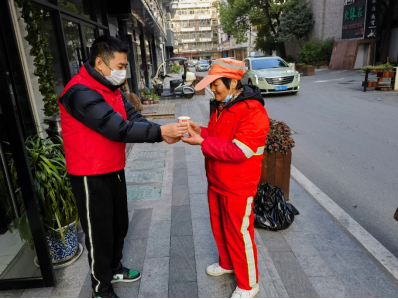 年味对于杭州烟草人意味着什么?他们用从未停下的服务诠释了答案