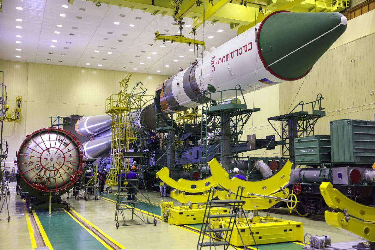 俄罗斯“联盟2.1a”运载火箭完成组装