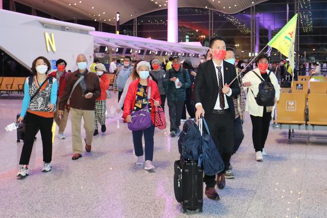 广之旅2月6日出境跟团游首发团。图/受访者供图