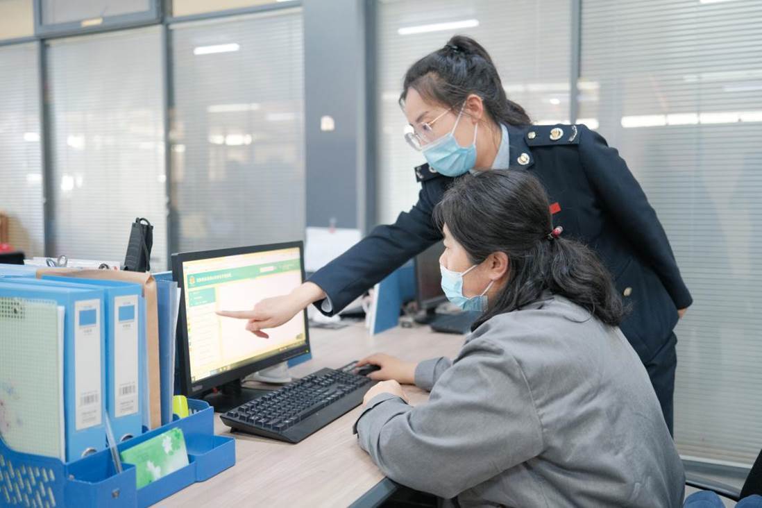 怎么进入税务局工作 197e-d9be79173105c8926076872262814e28.jpg