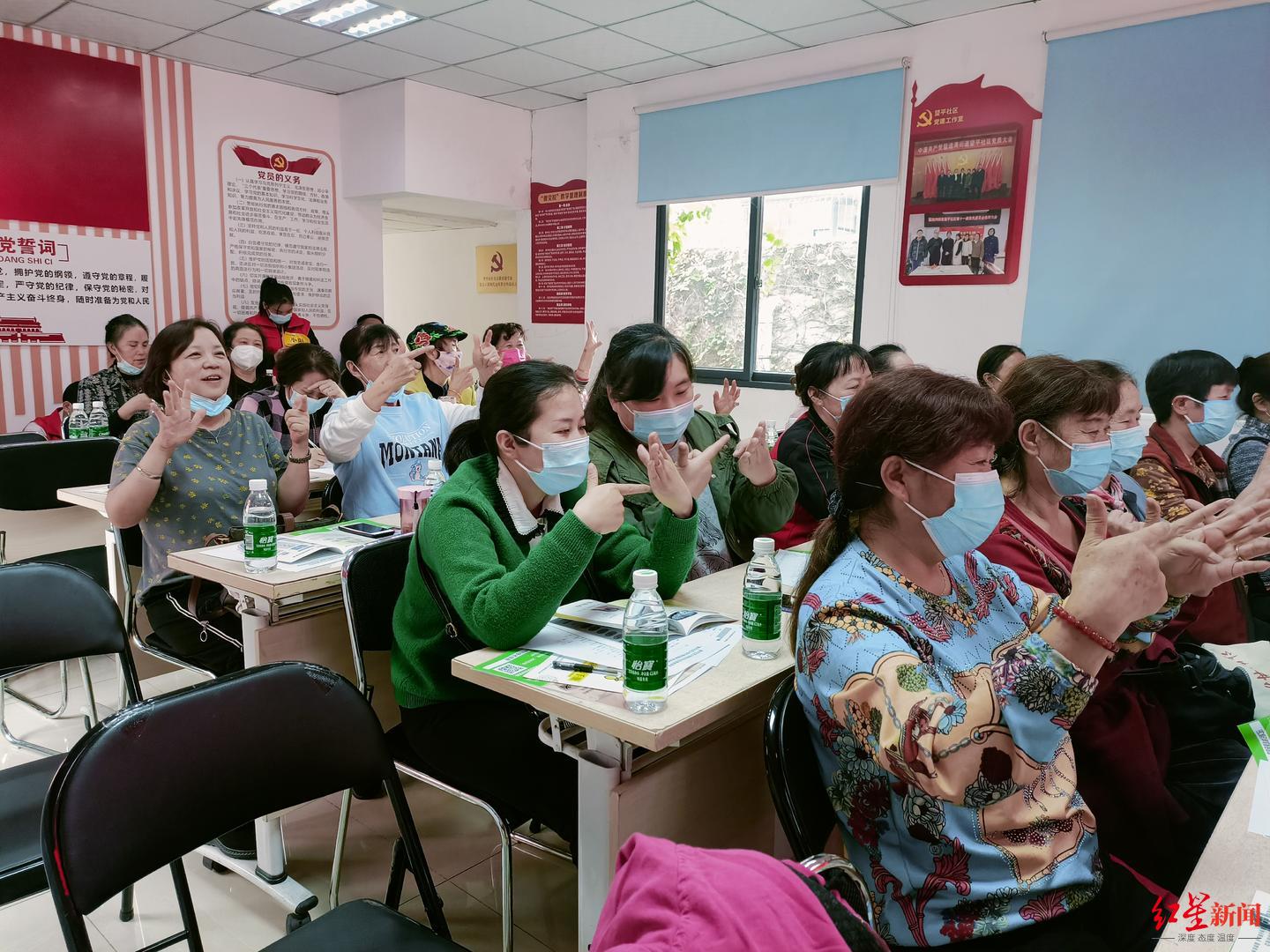 ▲望平社区认知关爱志愿者培训