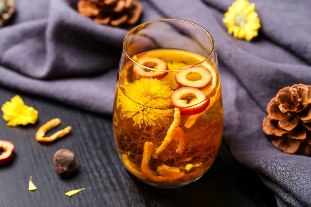 ，代茶饮，解酒护肝，和胃止吐。适用于醉酒呕吐，津伤口渴，头目晕眩。