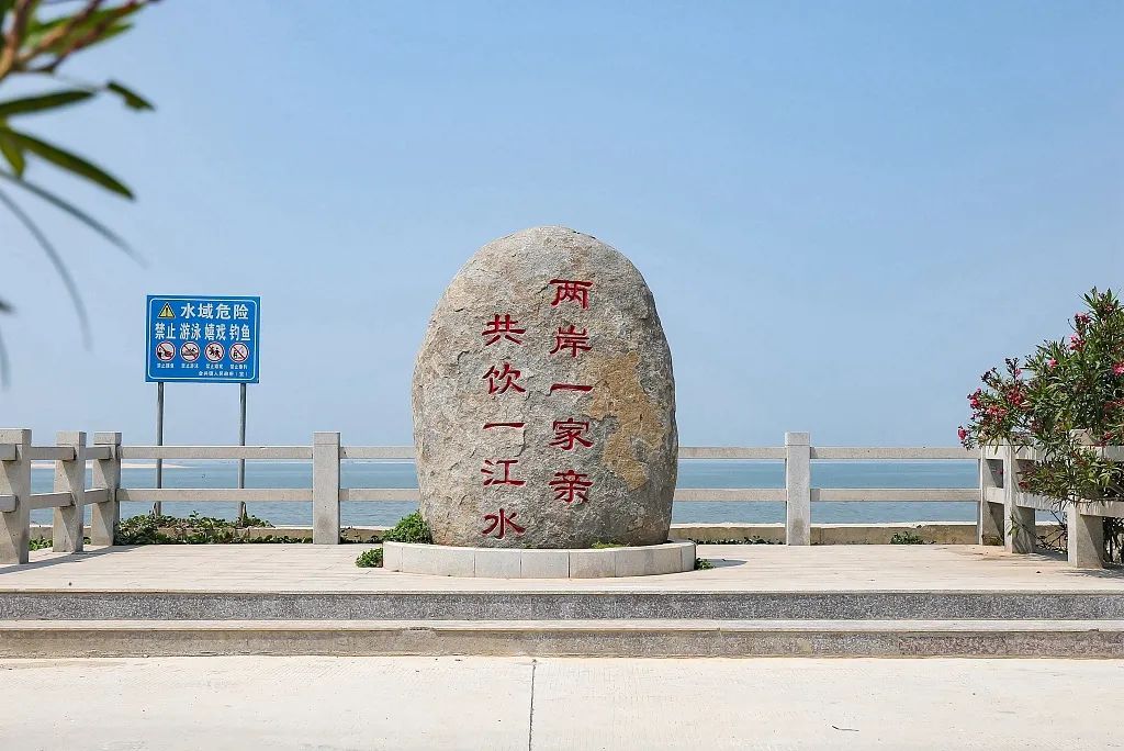 监制 / 胡翼