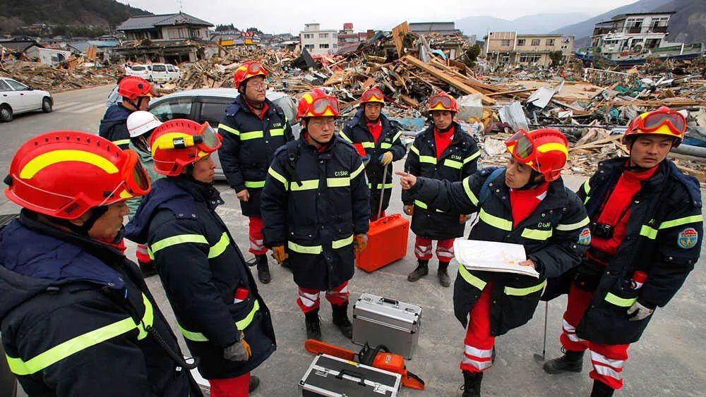 　　2011年3月，福岛核事故发生后的第一时间，中国救援队奔赴日本灾区实施援助。