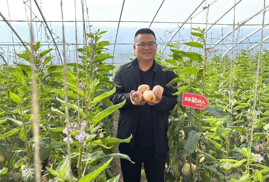 ▲由于拥有原产地优势,通过产地直发,李龙经营的店铺销售量迅速攀升。 小龙|摄
