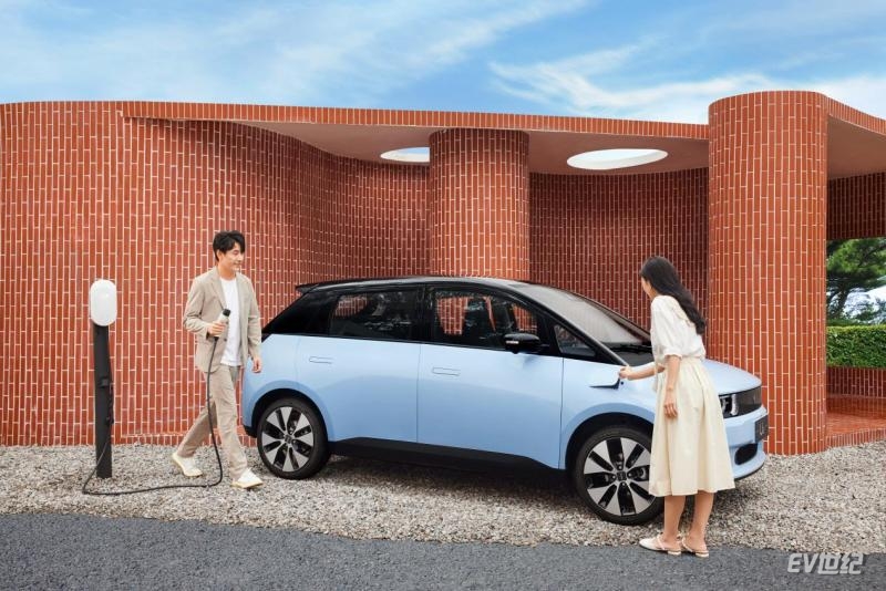十万以内最能打的纯电小车!江南U2正式上市,仅售5.68万元起