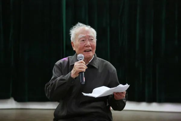 ▲2017年5月23日, 沧南朗诵《毛泽东一生最大的爱好是读书》。(资料照片)