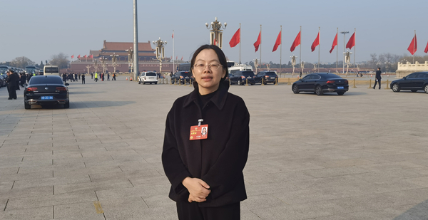 图说:全国政协委员、水利部黄河水利委员会副主任徐雪红。民盟上海市委供图