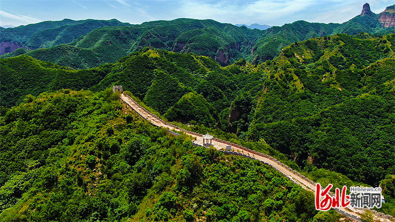 邢台市太行山区九龙峡绿廊景观。河北日报记者赵永辉摄