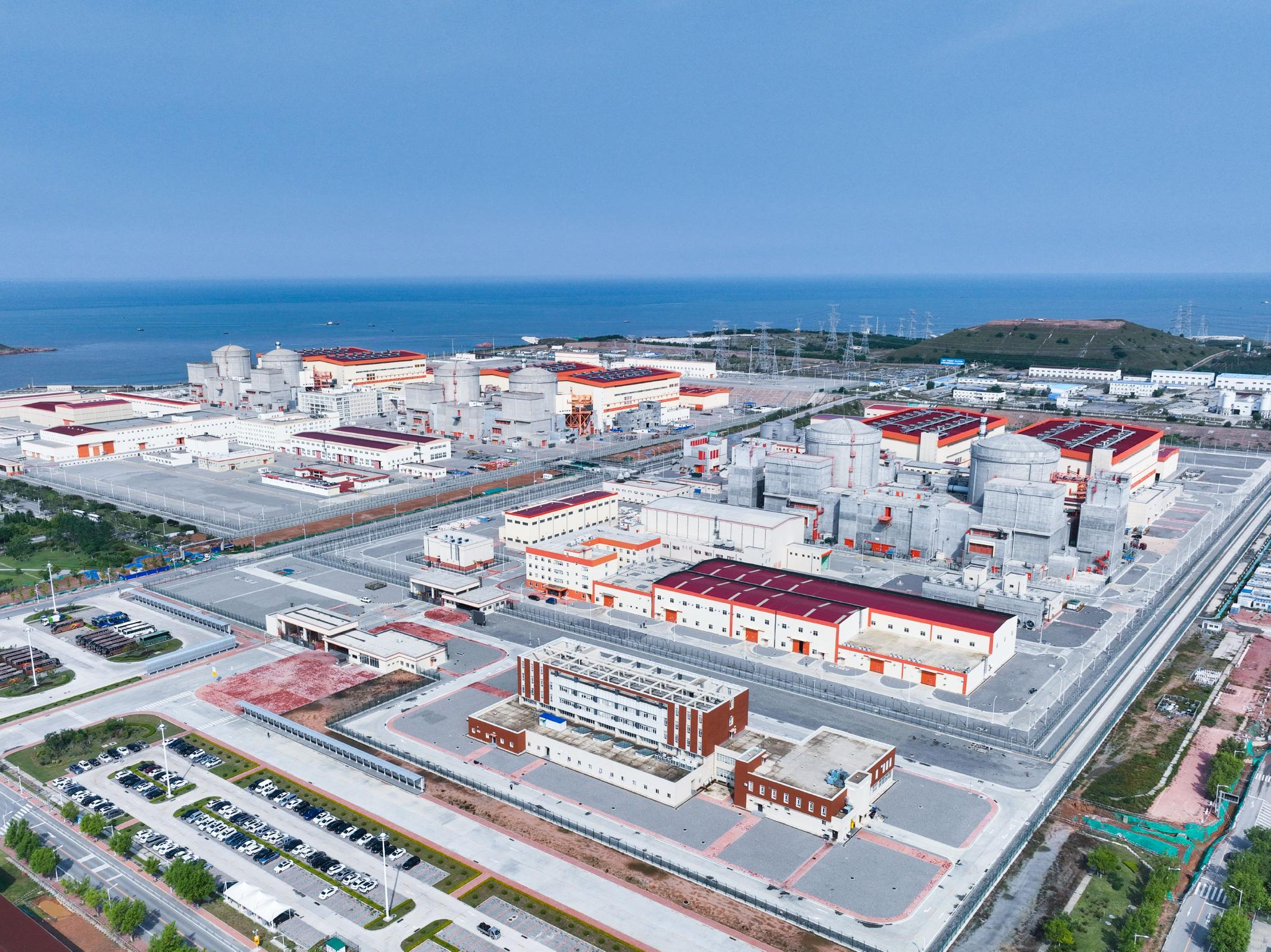 中广核辽宁红沿河核电基地航拍，红沿河核电核能供暖项目于2022年11月1日正式投运