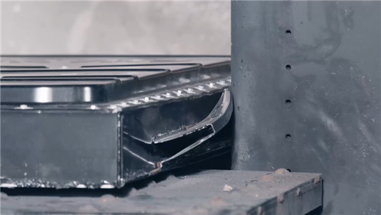 长安深蓝SL03如何将电池安全卷到极致?