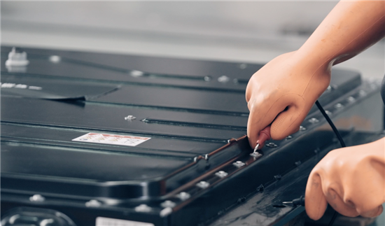 长安深蓝SL03如何将电池安全卷到极致?