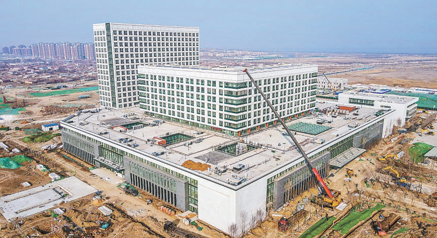 天津静海,正在建设中的北京协和医学院天津医院门诊大厅。本报记者 武亦彬摄