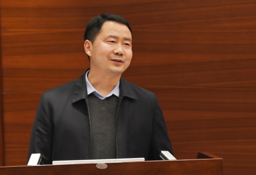 杜谦勇局长对仲景宛西制药科研发展表示肯定