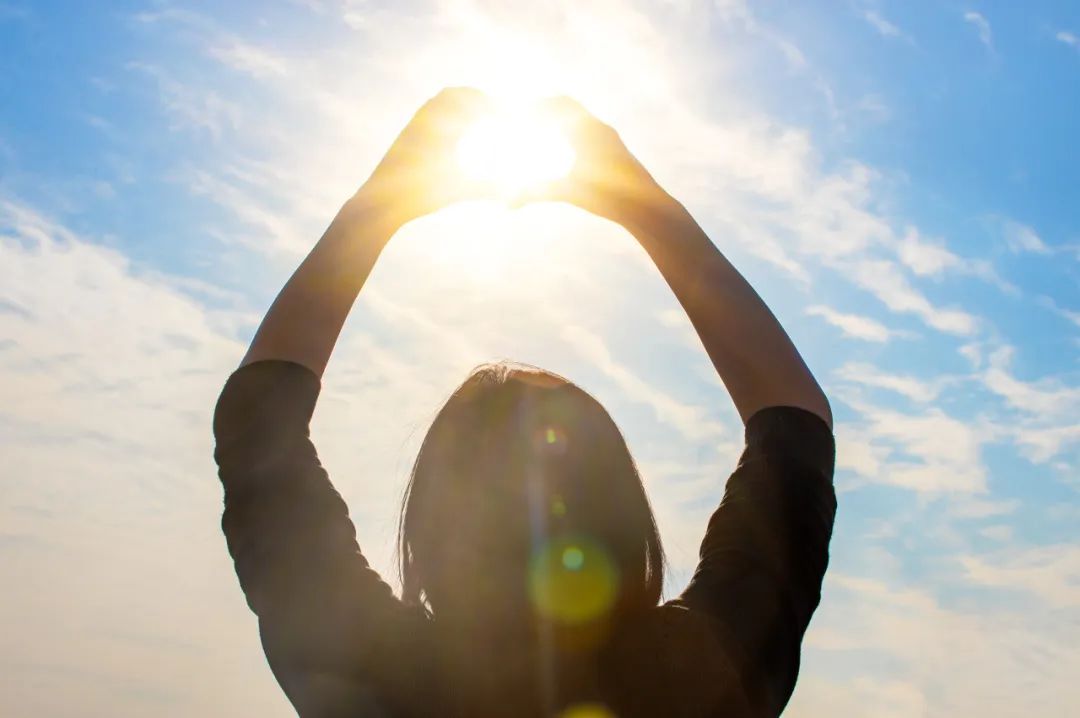 怎么晒太阳补充维d 3cbf-98dcf92663bb876a75cf43ba4a11b674.jpg