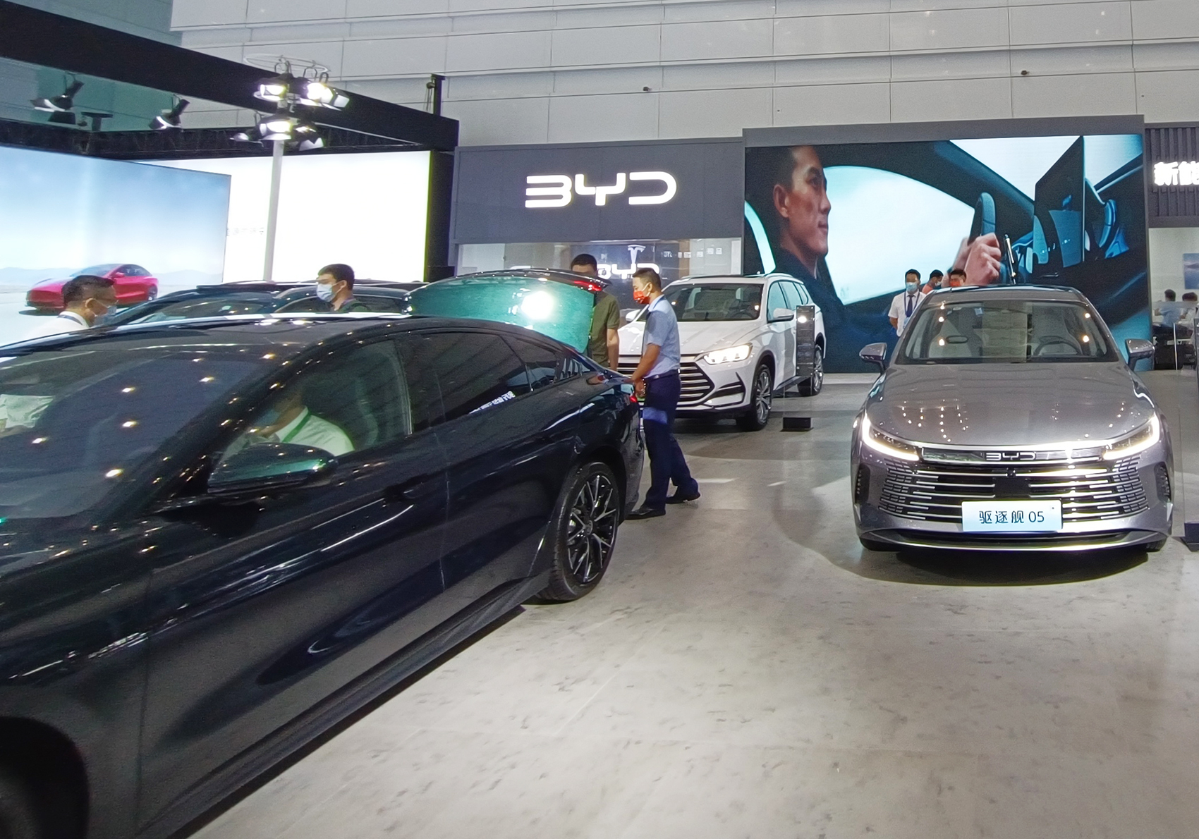 “今年底前成中国第一大汽车制造商”，比亚迪董事长