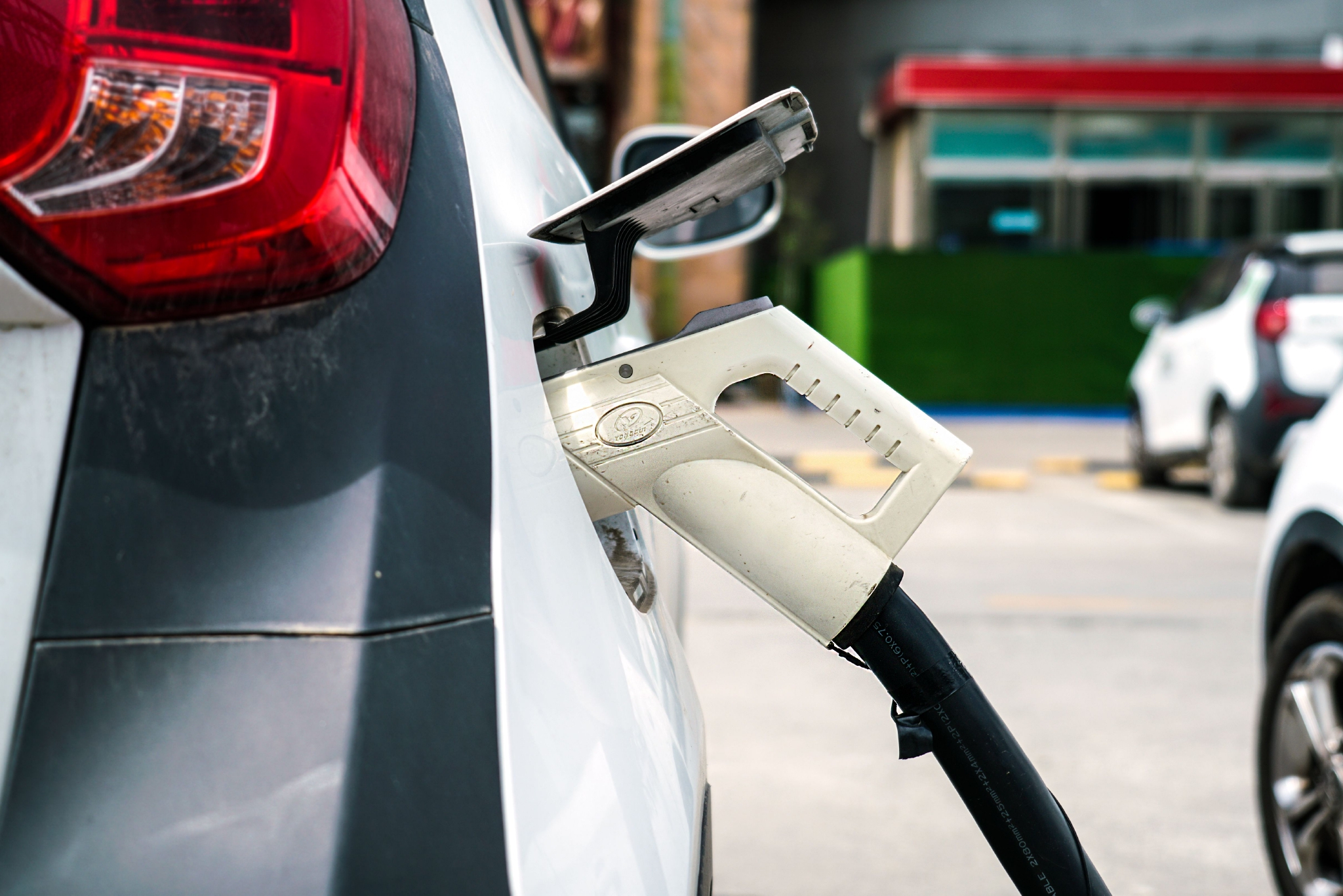 直击电动汽车百人会：这些锂电大咖们有哪些新观点？