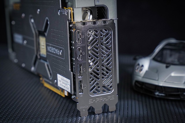 蓝宝石RX 7900 XTX 超白金评测 真旗舰重生