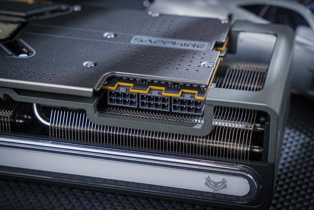 蓝宝石RX 7900 XTX 超白金评测 真旗舰重生