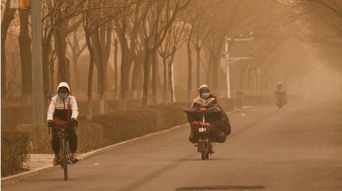 今年第8次沙尘天气过程持续，影响人口约4.09亿