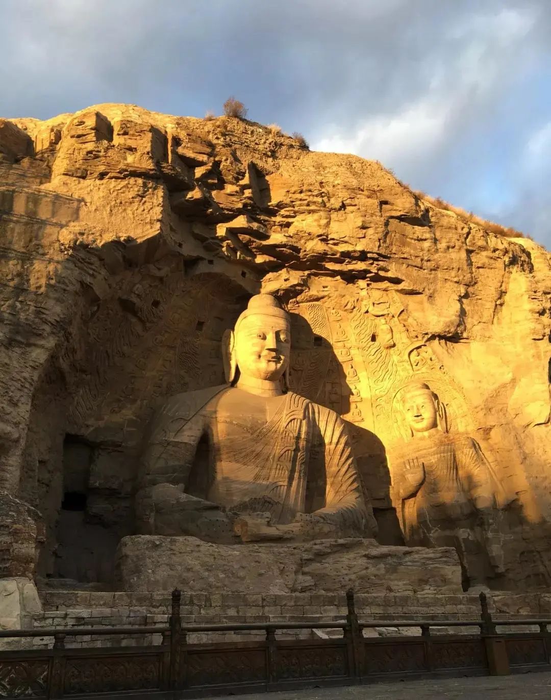 云冈石窟景区咨询电话 5ccf-382bccd9dc3755a65f42f8a10c2afa9c.jpg