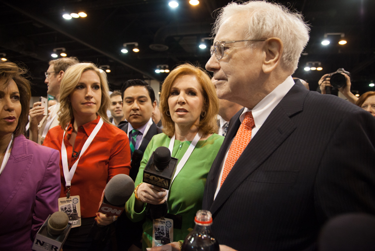 回首过往十年巴菲特股东会：投资界的关注点发生了哪些转变？