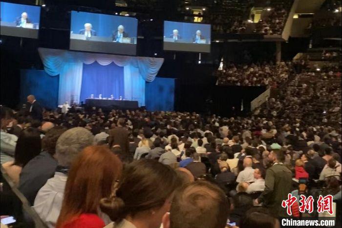 对于去美元化、美银行业危机……92岁巴菲特有新看法