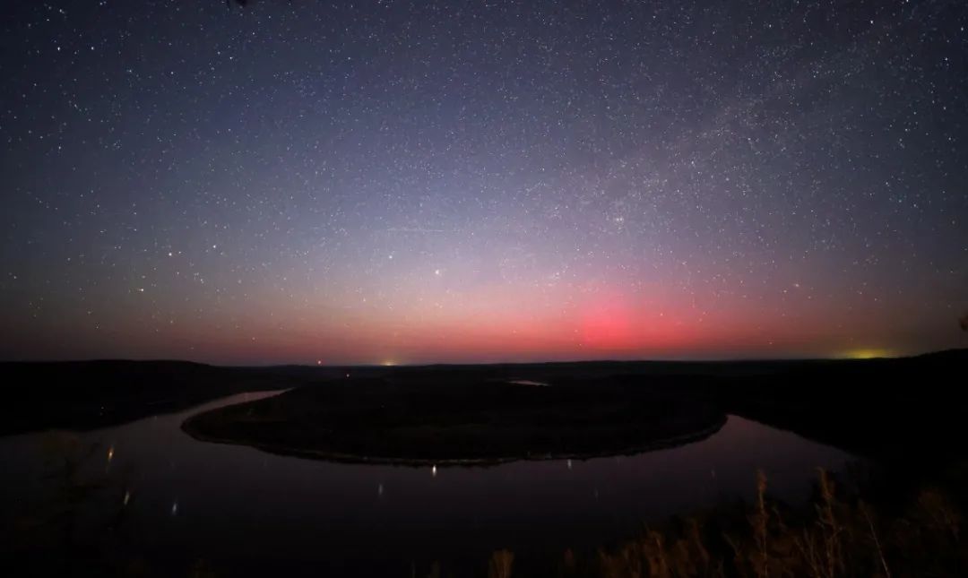 极光哪个颜色大气 56e7-1e34481002775e4b89b5755392e2ad6a.jpg