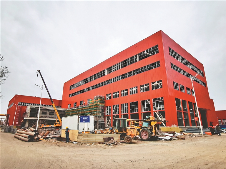 项目施工现场。路久宽 本报记者 孙昊摄